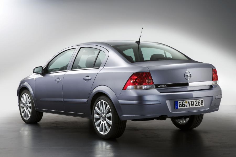  Opel Astra Sedan 2005 года  (фото 36 из 38)